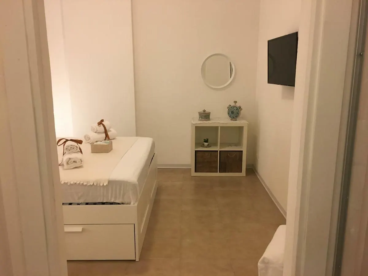 Room61 Palermo 0*,  Italy